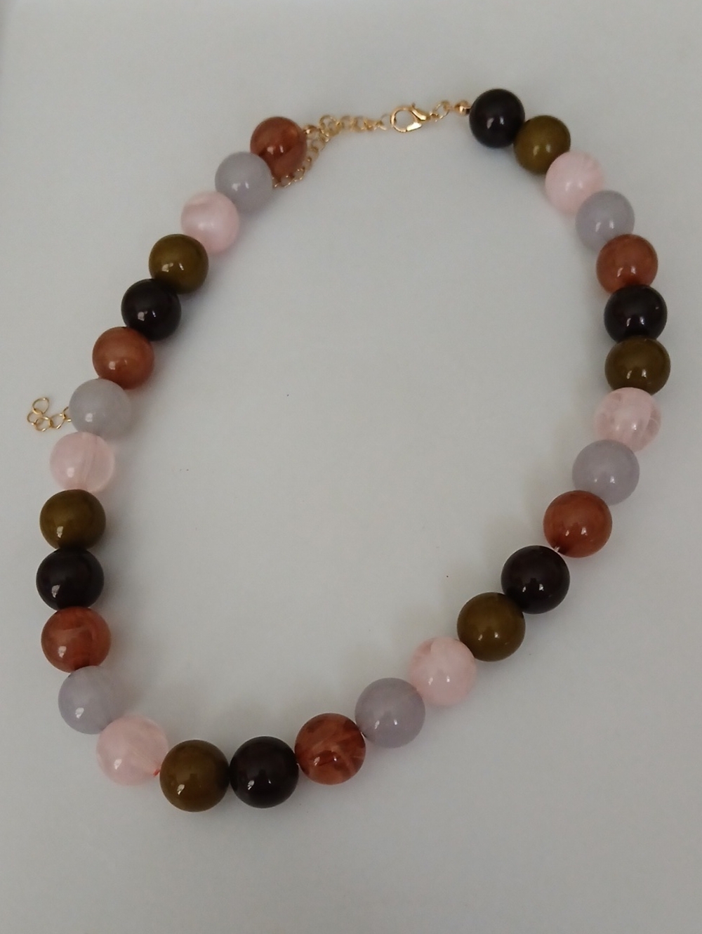 Fashion Jewelry Multicolor Bead Necklace with Gold-Tone Clasp